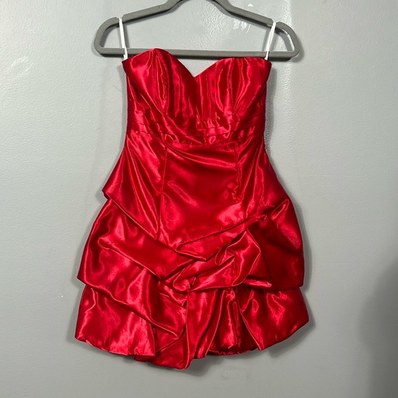 Gunne Sax Jessica McClintock Red Satin Strapless Dress Size 1 - Picture 5 of 11